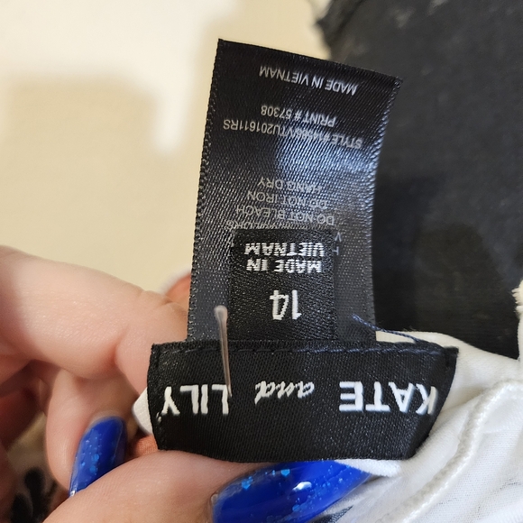 Floral Long Sleeve Dress - Picture 2 of 9